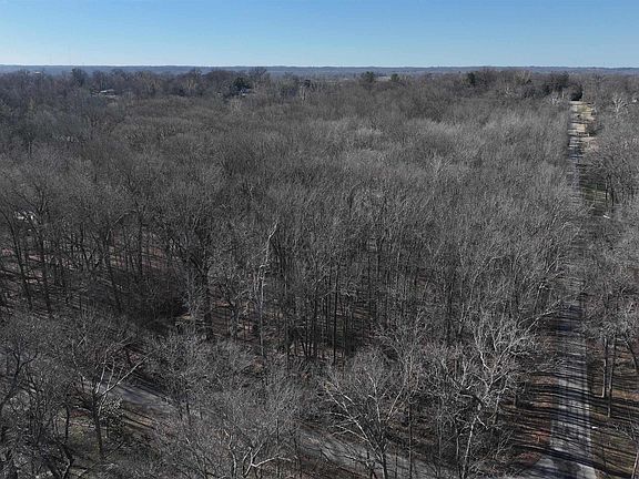 2nd image of 449 Hesmer Rd