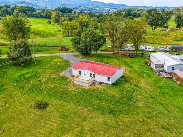 21081 Lyers Ln, Damascus, VA 24236