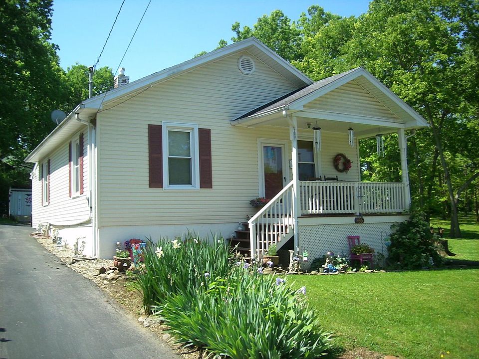 1st image of 435 E Pleasant St