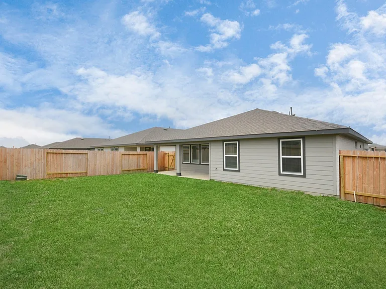 7803 Golden Rubia Ln — Photo 9