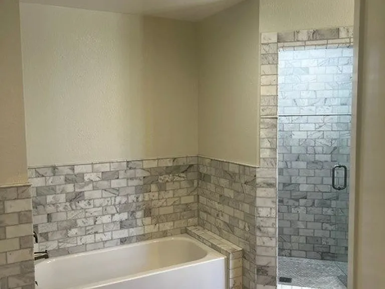 736 Hillside Dr — Photo 30