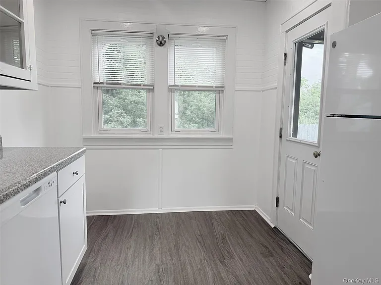 406 Tower Ave — Photo 5