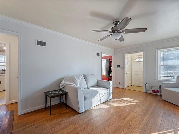 3rd image of 8428 Ward Parkway Plz