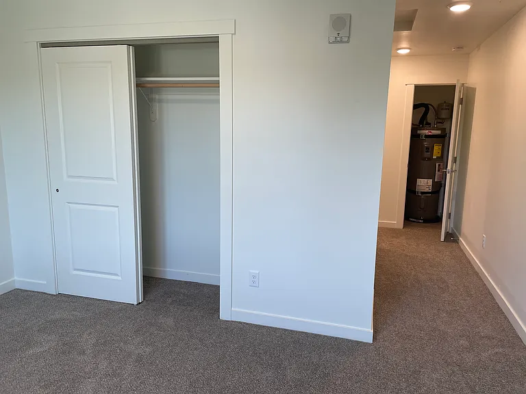 609 N Water St #404 — Photo 6