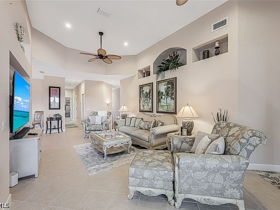 3rd image of 16580 Crownsbury Way APT 202