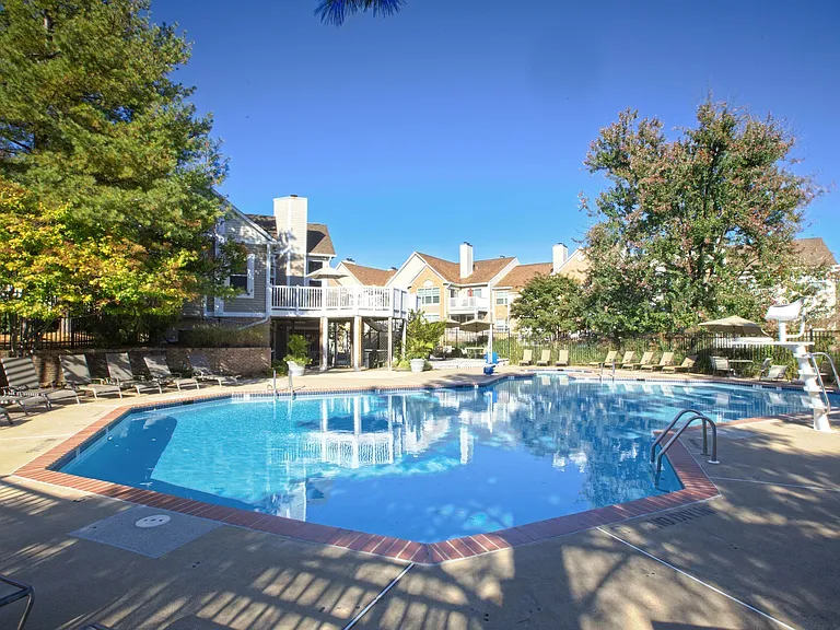 Elms Centreville — Photo 11