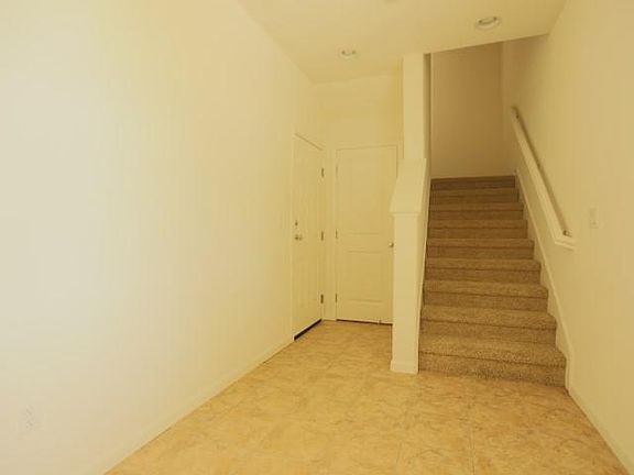 5th image of 766 Luna Park Dr
