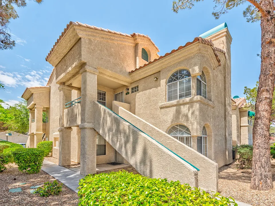 2251 Wigwam Pkwy #323