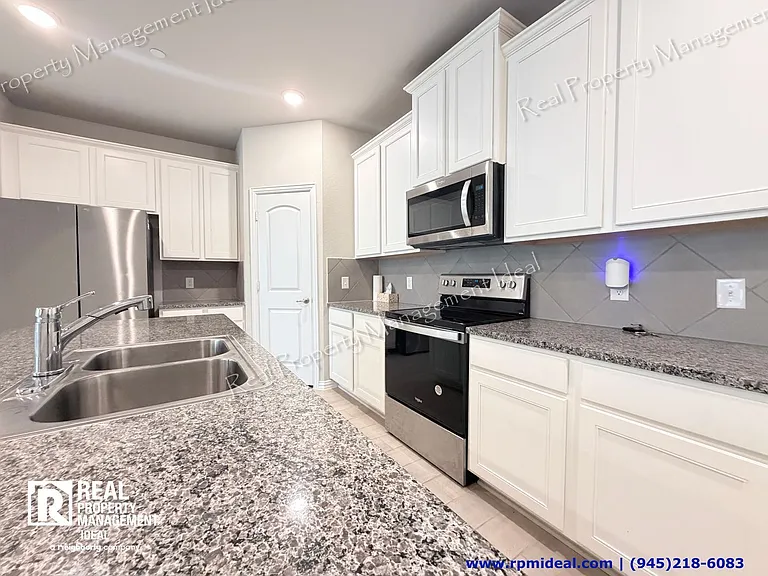 2871 Baneberry Ln — Photo 7