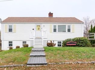 4 6th St, Hull, MA 02045