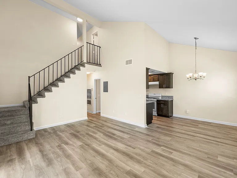 1648 Cactus Dr #D — Photo 5