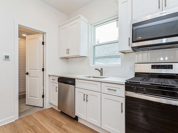 4th image of 164 Glenwood Ave #202