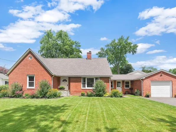 12 Boynton Ave, South Hadley, MA 01075