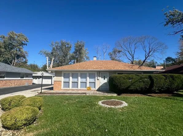 306 Mohawk St, Park Forest, IL 60466