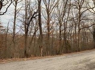 4 Country Club Dr, Eureka Springs, AR 72631