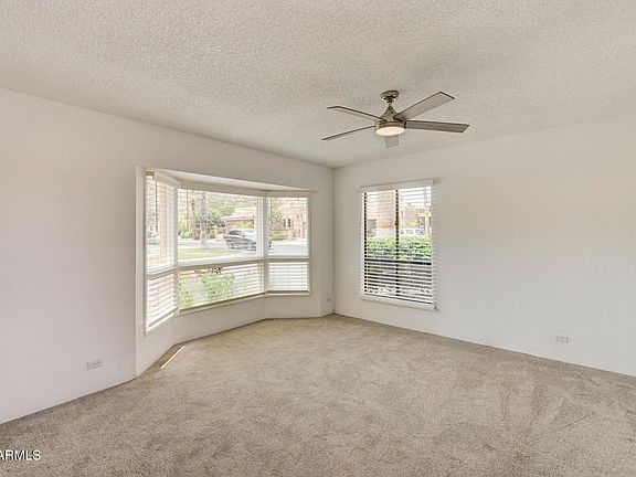 4th image of 1001 E BECKER Lane