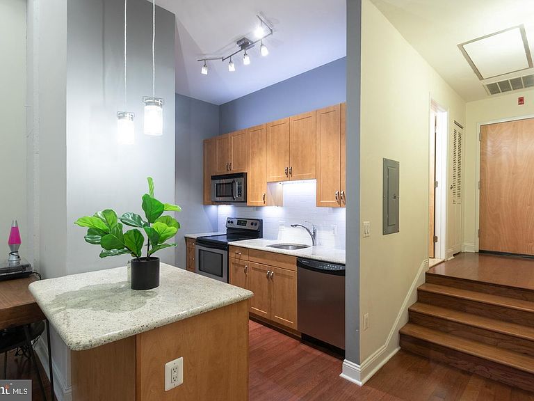 Marine Club Condos Apartment Rentals Philadelphia, PA Zillow
