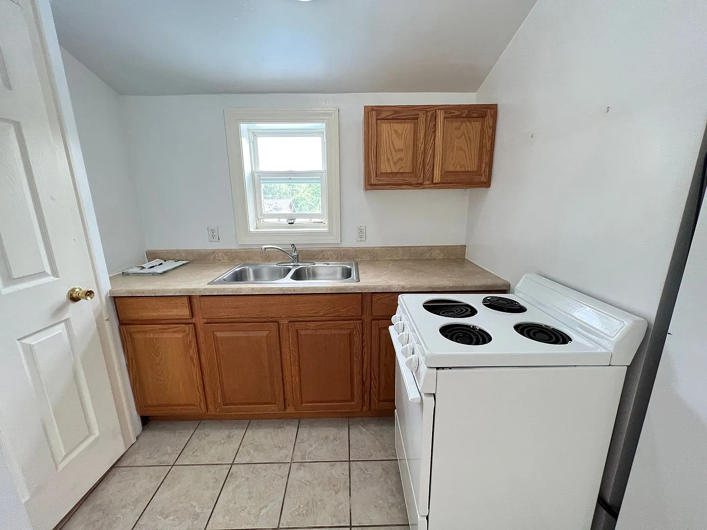 127 Wyoming Ave 1-7 — Photo 2