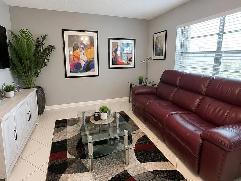 258 Burgundy Ave #F — Photo 3