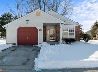 20 Lakebridge Dr, Deptford, NJ 08096