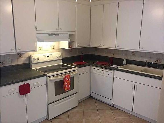 2nd image of 2442 Cleveland St