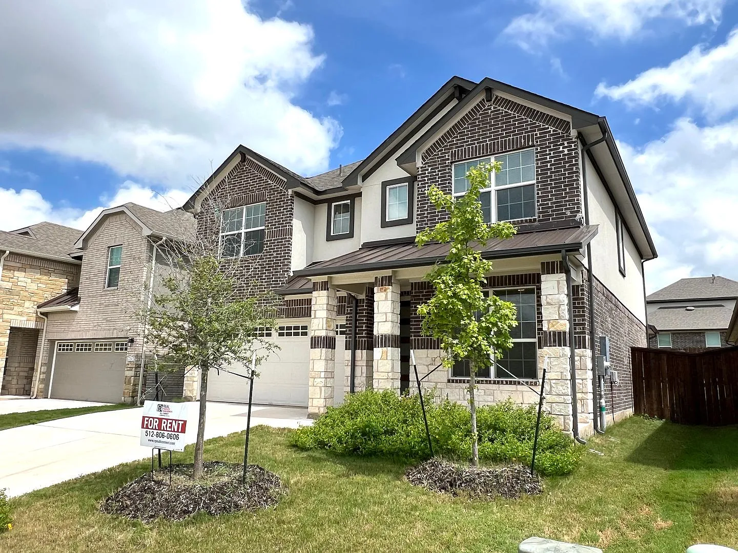 Spacious Larger and Well Maintained 3 Bedroom 2.5 Bathroom Home for Rent in Leander, Texas — Photo 2