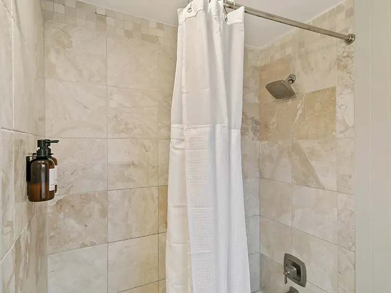 225 W Park Ave #1 — Photo 44