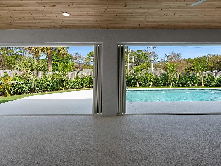 5923 Loxahatchee Pines Dr — Photo 54