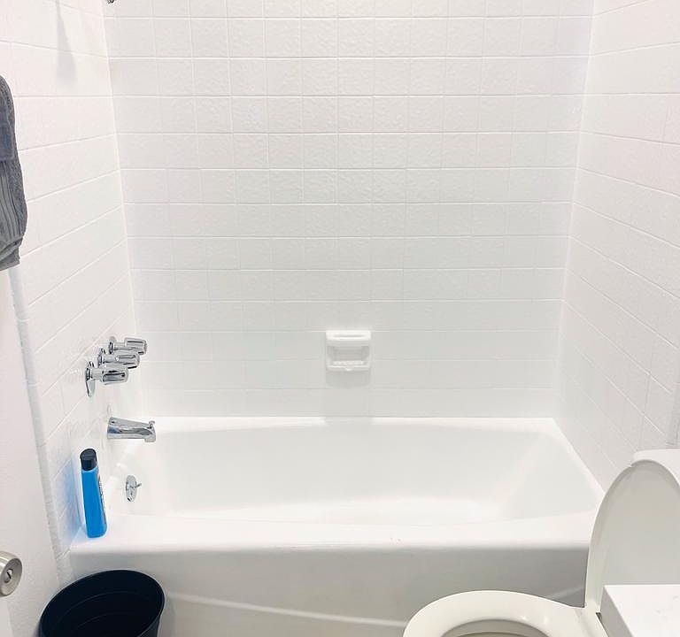 1st image of 13160 Victory Blvd #400