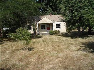 5th image of 410 V St SE