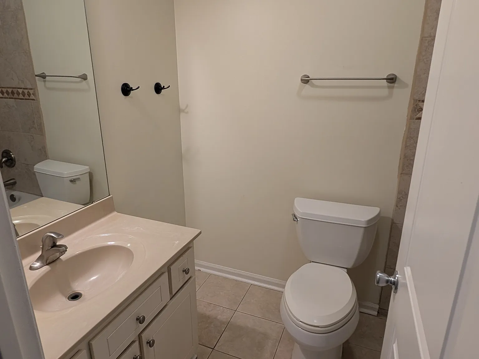 3 bed, 1000 sqft, $1,400 — Photo 4