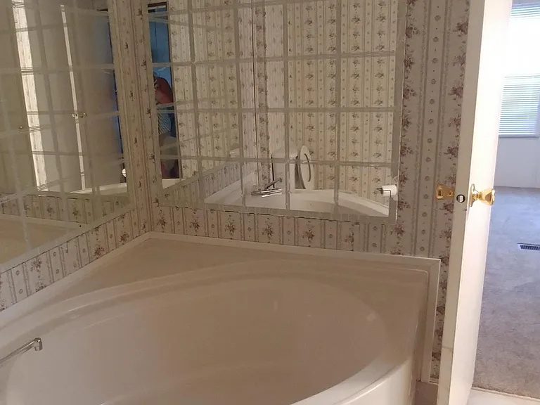 2362 Belmont Dr — Photo 5