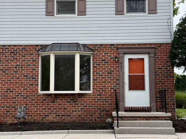 887 McAllister St, Hanover, PA 17331