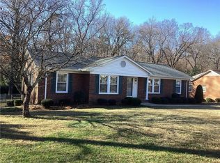 1503 Gracewood Dr, Greensboro, NC 27408