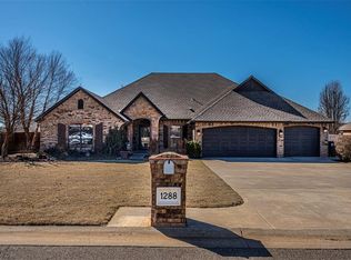 1288 Skyline Blvd, Edmond, OK 73025