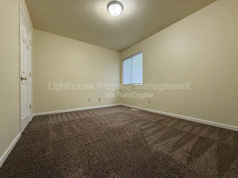 860 Marquette Ave #15 — Photo 10