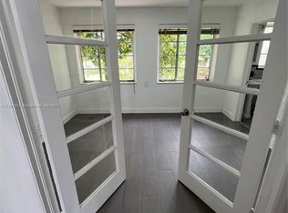 1986 NE 167th St #1986, Miami, FL 33162