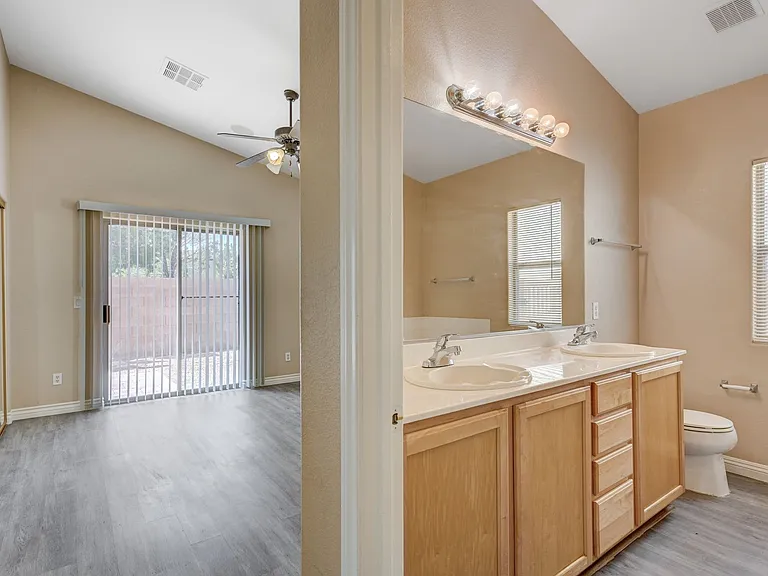 527 Braided River Ave — Photo 29