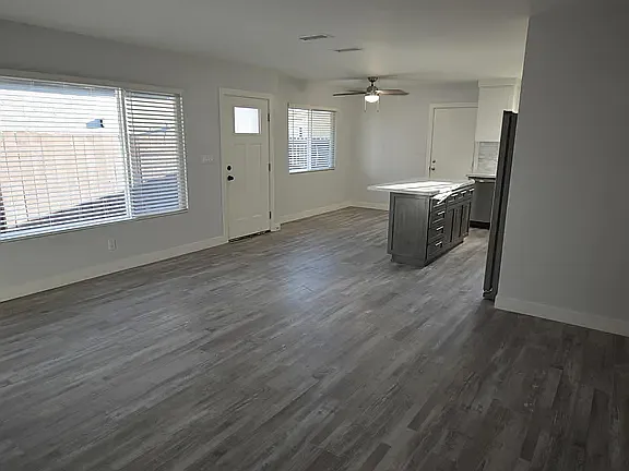 4560 Felton St — Photo 3