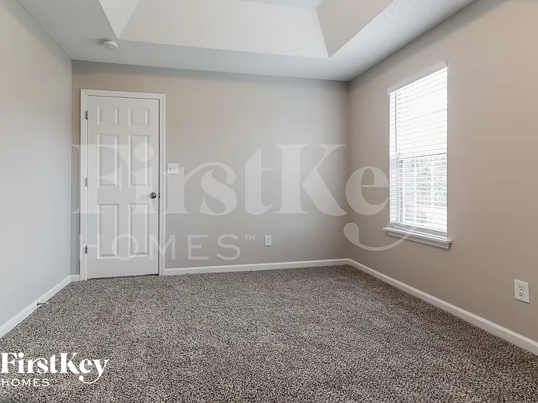 3217 Ivy Lake Ct — Photo 15