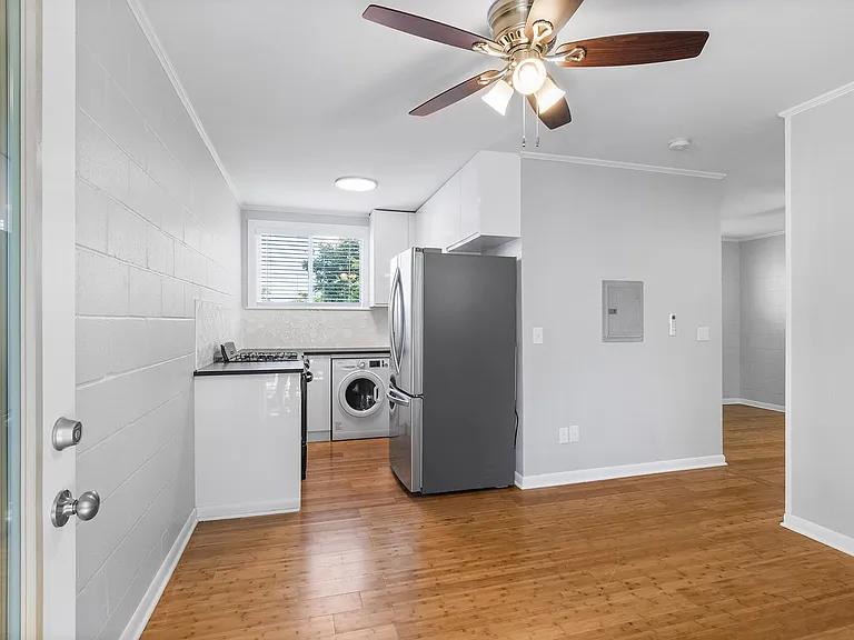 Taylor Street Towers — Photo 10