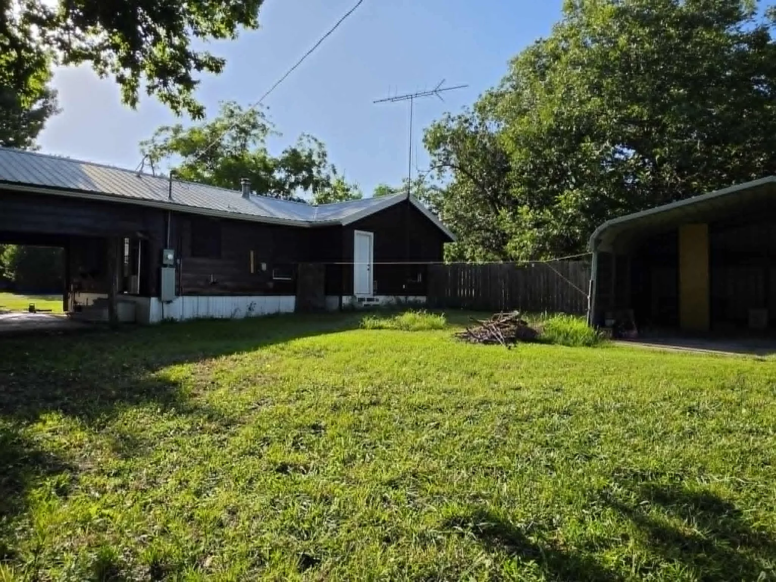 2 bed, 1186 sqft, $1,350 — Photo 4