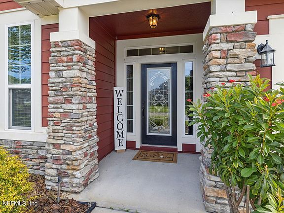 4th image of 717 BRAMBLY VINE Drive