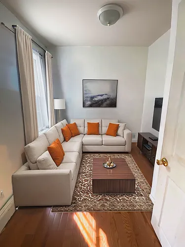 822 Huntington Ave Photo 1