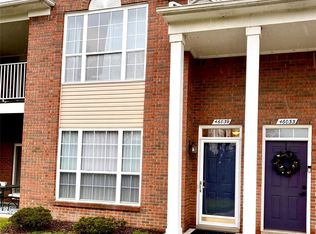 46039 Rhodes Dr #285, Macomb, MI 48044