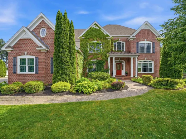 25 Ticklefancy Lane, Salem, NH 03079