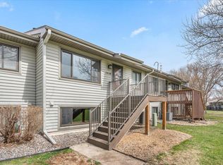 1416 Arden View Dr, Arden Hills, MN 55112