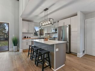 2211 Daisy Ct, New Brighton, MN 55112