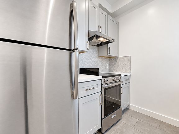 3rd image of 1146 Taylor St APT 7