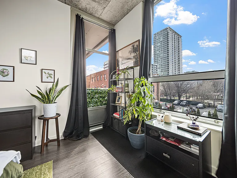 50 E 16th St #312 — Photo 9